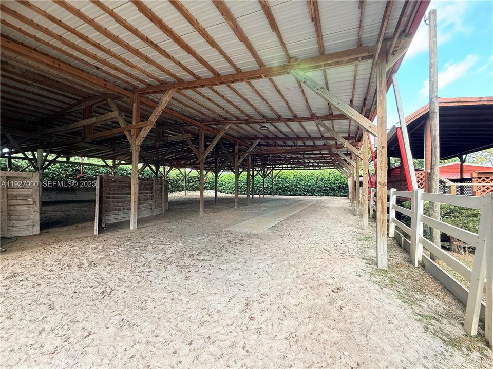 В аренду: $13,000 (4 спален, 3 ванн, 4260 Квадратных фут)