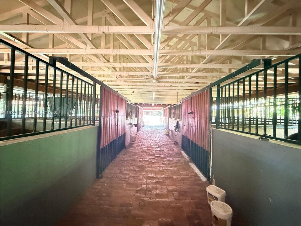 В аренду: $13,000 (4 спален, 3 ванн, 4260 Квадратных фут)