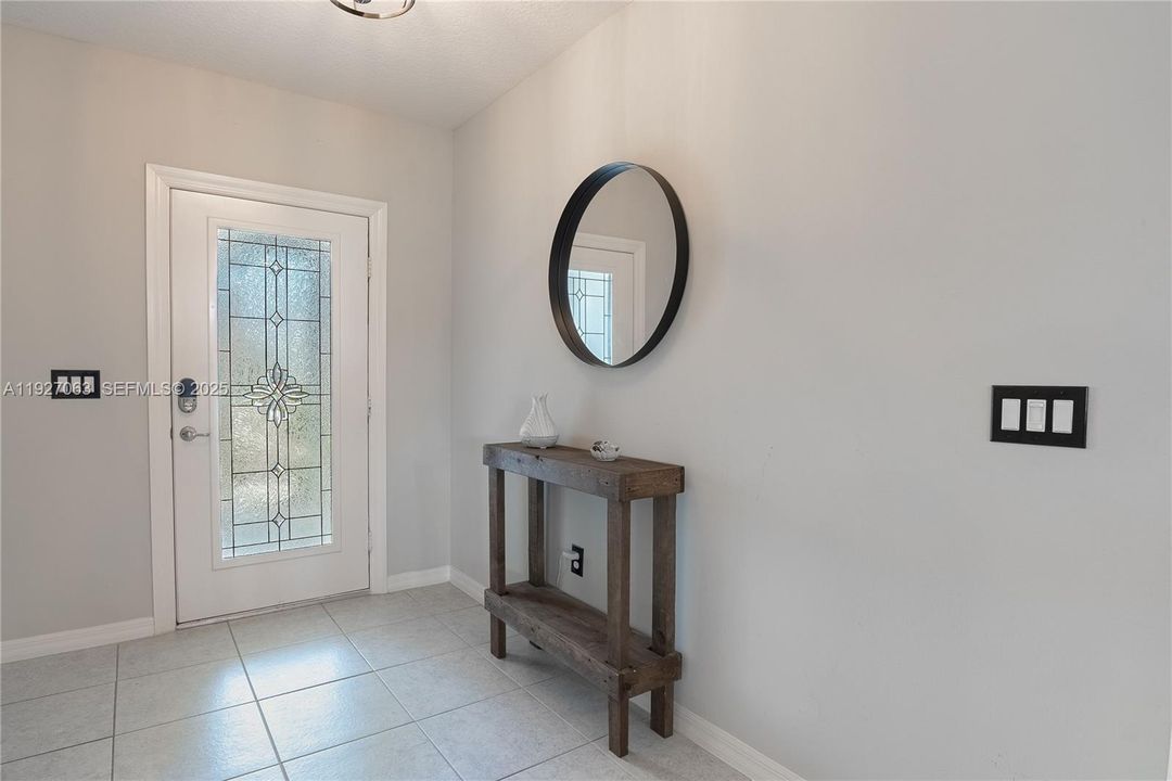 В аренду: $3,200 (3 спален, 2 ванн, 1616 Квадратных фут)