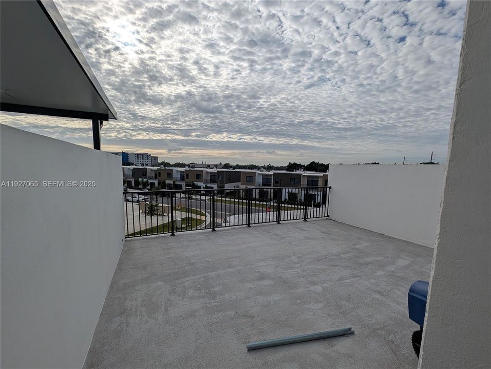 For Rent: $2,650 (4 beds, 3 baths, 1398 Square Feet)