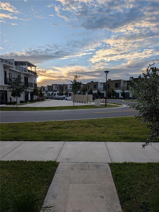 For Rent: $2,650 (4 beds, 3 baths, 1398 Square Feet)