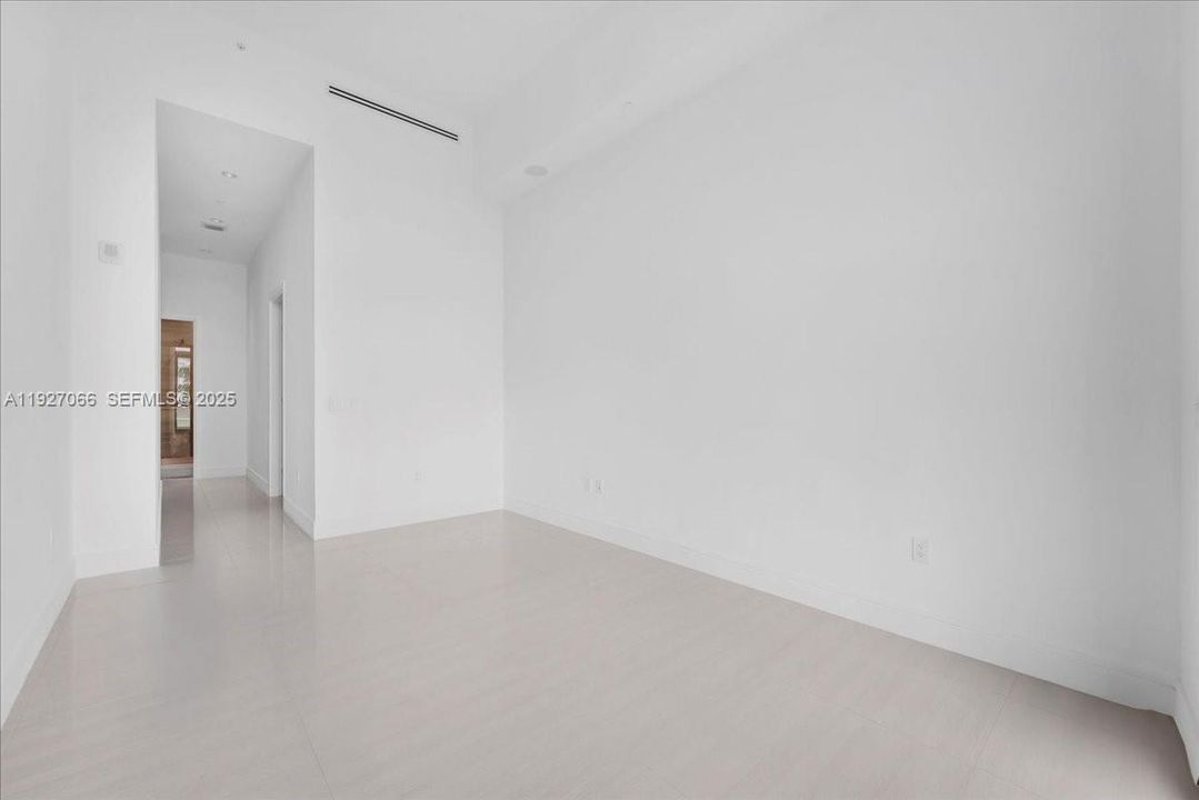 En Venta: $1,270,000 (2 camas, 3 baños, 1400 Pies cuadrados)