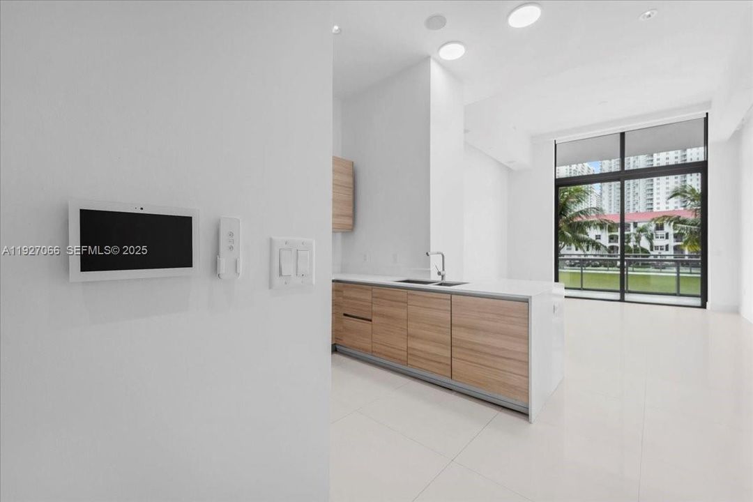 En Venta: $1,270,000 (2 camas, 3 baños, 1400 Pies cuadrados)