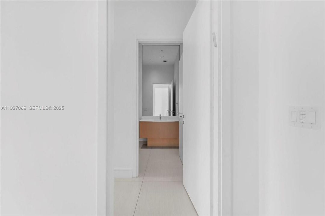 En Venta: $1,270,000 (2 camas, 3 baños, 1400 Pies cuadrados)