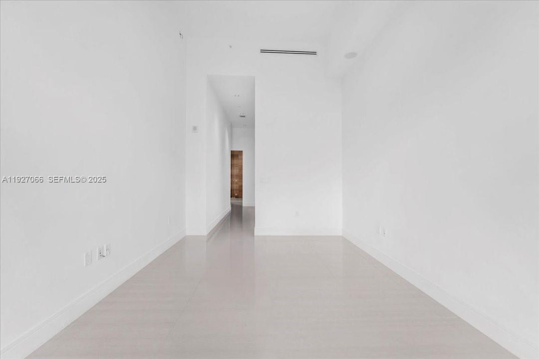 En Venta: $1,270,000 (2 camas, 3 baños, 1400 Pies cuadrados)