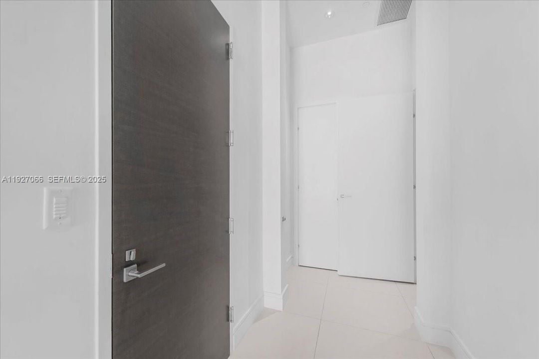 En Venta: $1,270,000 (2 camas, 3 baños, 1400 Pies cuadrados)