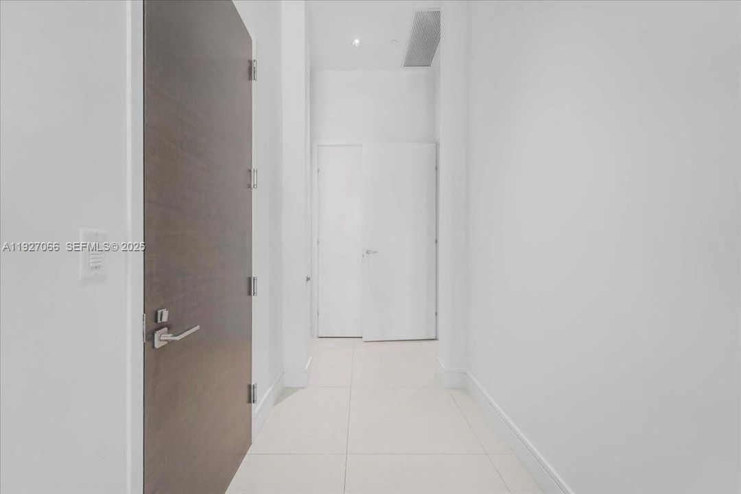 En Venta: $1,270,000 (2 camas, 3 baños, 1400 Pies cuadrados)