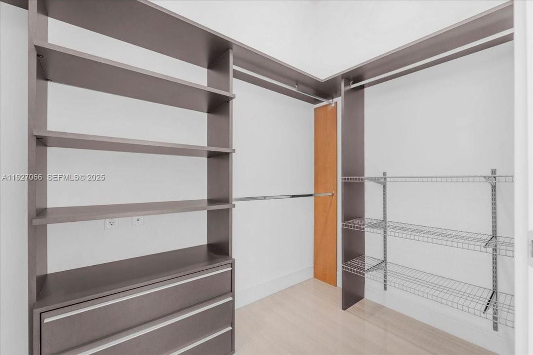 En Venta: $1,270,000 (2 camas, 3 baños, 1400 Pies cuadrados)