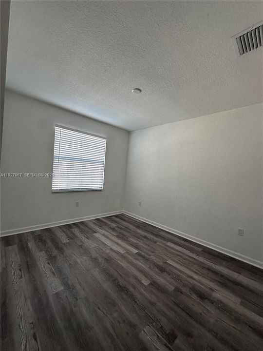 出租: $2,249 (3 贝兹, 2 浴室, 1477 平方英尺)