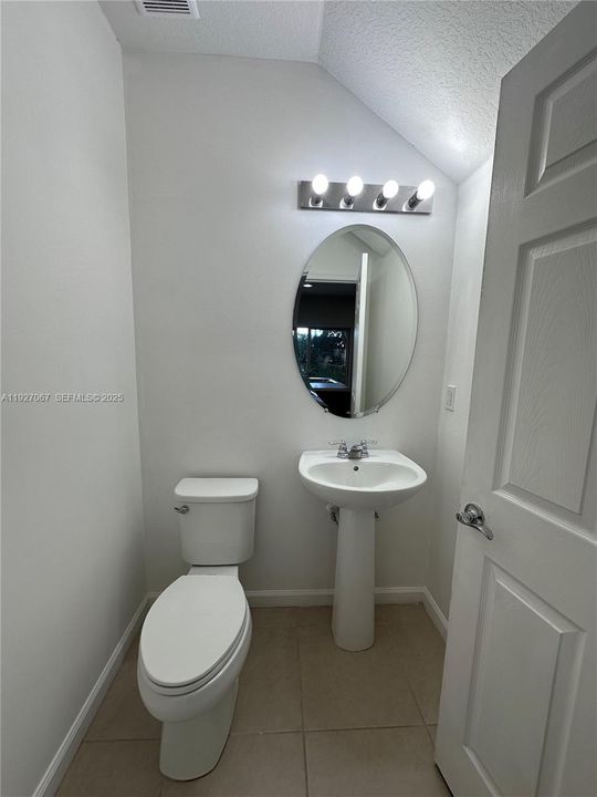 出租: $2,249 (3 贝兹, 2 浴室, 1477 平方英尺)