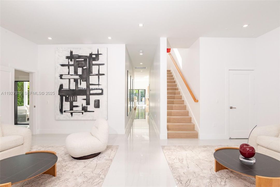 En Venta: $3,000,000 (5 camas, 5 baños, 2884 Pies cuadrados)