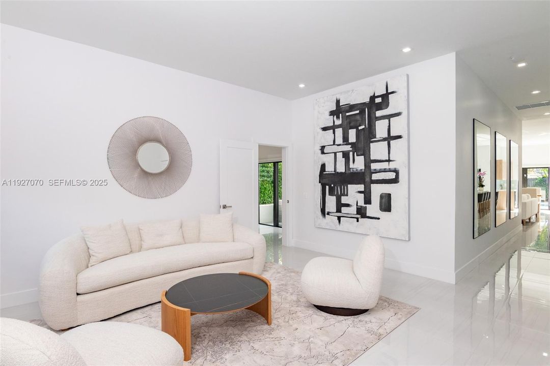 En Venta: $3,000,000 (5 camas, 5 baños, 2884 Pies cuadrados)