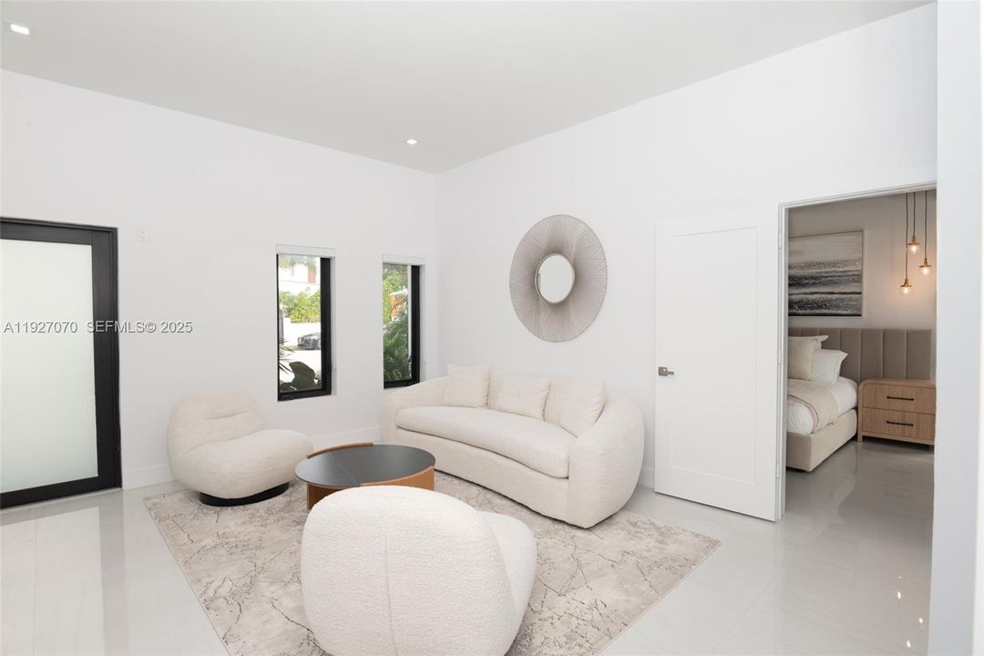 En Venta: $3,000,000 (5 camas, 5 baños, 2884 Pies cuadrados)