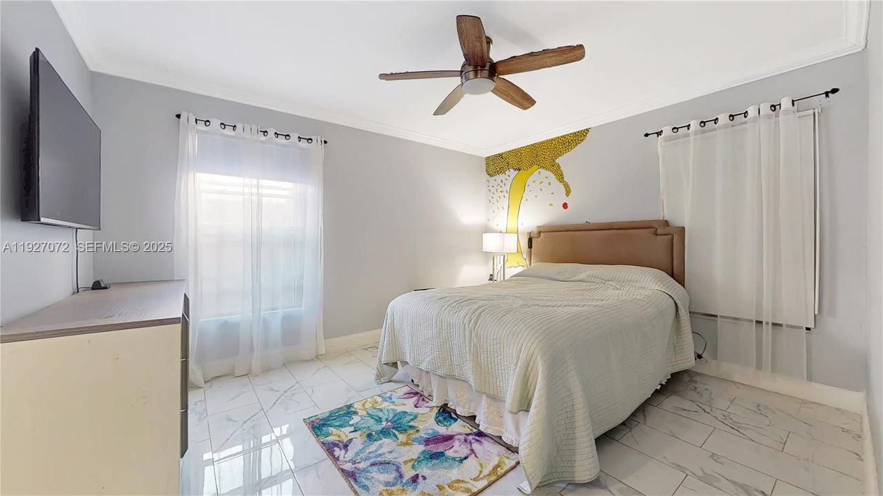 待售: $315,000 (2 贝兹, 2 浴室, 938 平方英尺)