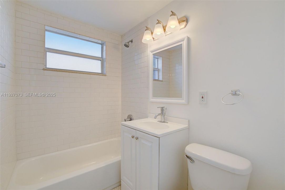 En Renta: $1,575 (0 camas, 1 baños, 420 Pies cuadrados)