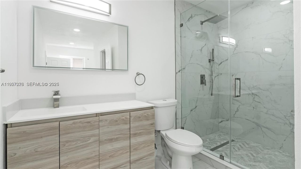 En Venta: $649,999 (4 camas, 2 baños, 1671 Pies cuadrados)