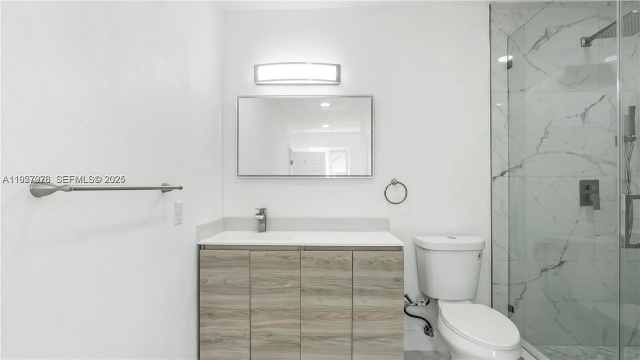 En Venta: $649,999 (4 camas, 2 baños, 1671 Pies cuadrados)