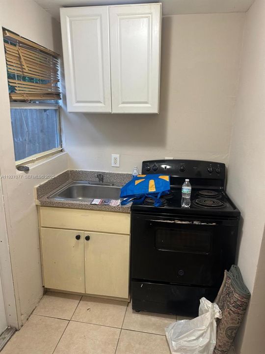 В аренду: $1,300 (1 спален, 1 ванн, 1782 Квадратных фут)