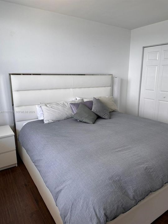 For Rent: $3,350 (1 beds, 1 baths, 750 Square Feet)