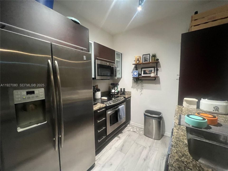 出租: $2,750 (1 贝兹, 1 浴室, 692 平方英尺)