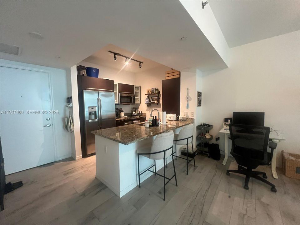 出租: $2,750 (1 贝兹, 1 浴室, 692 平方英尺)