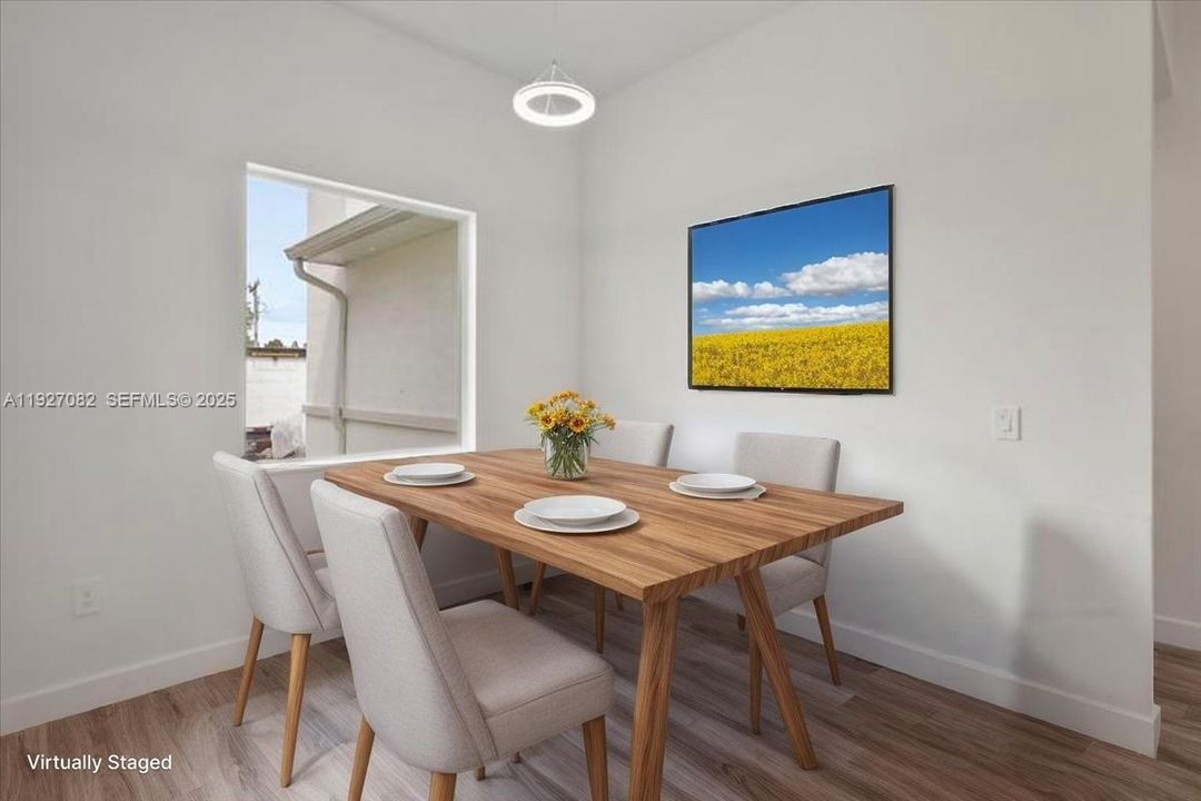 En Venta: $284,900 (3 camas, 2 baños, 0 Pies cuadrados)