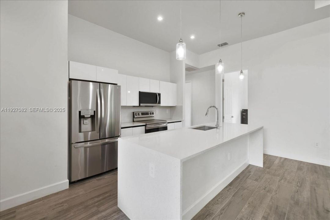 En Venta: $284,900 (3 camas, 2 baños, 0 Pies cuadrados)