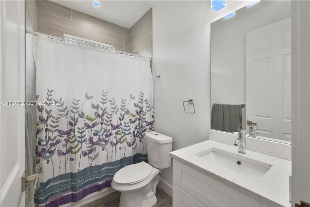 En Venta: $284,900 (3 camas, 2 baños, 0 Pies cuadrados)