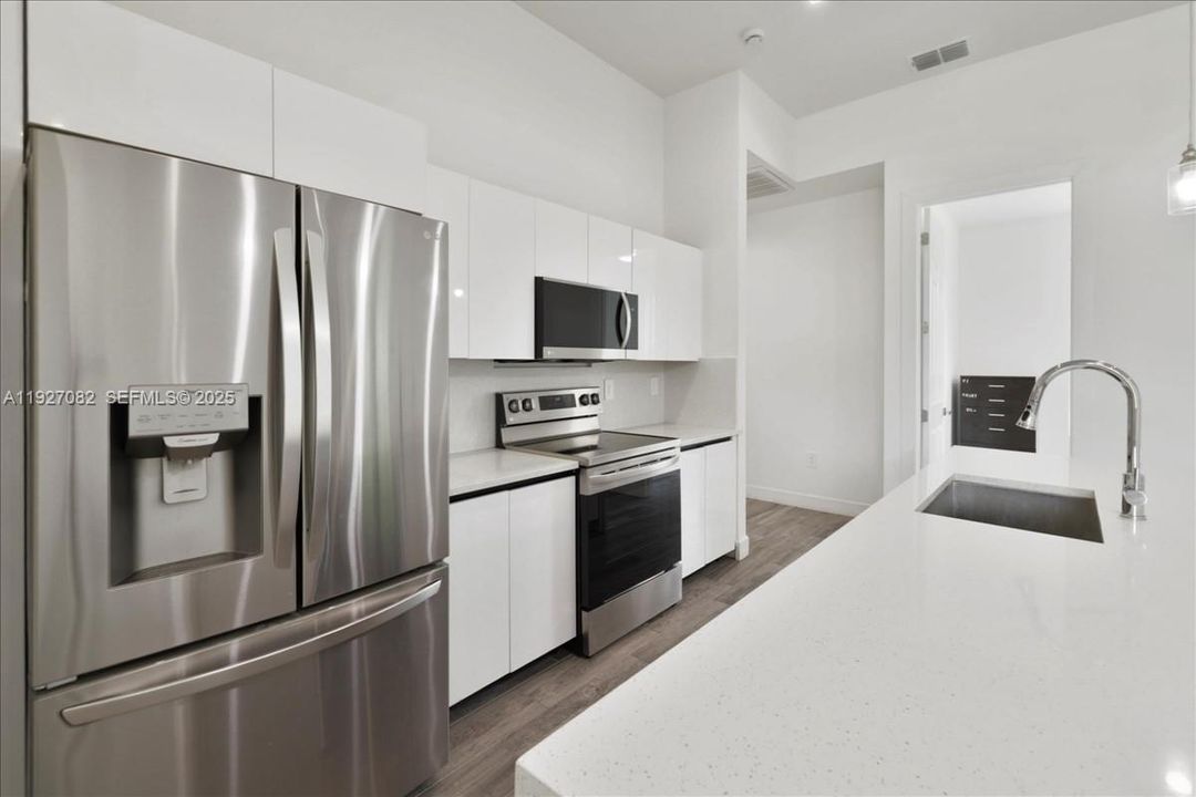 En Venta: $284,900 (3 camas, 2 baños, 0 Pies cuadrados)