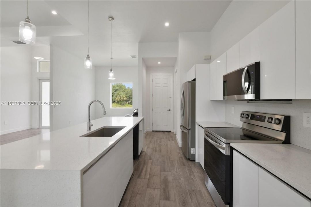 En Venta: $284,900 (3 camas, 2 baños, 0 Pies cuadrados)