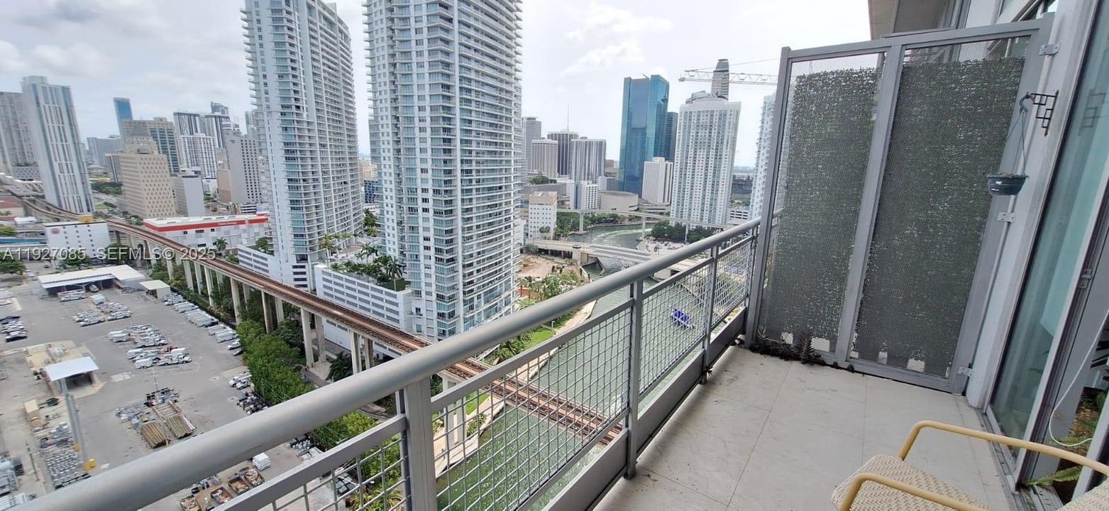 На продажу: $459,900 (2 спален, 2 ванн, 1113 Квадратных фут)