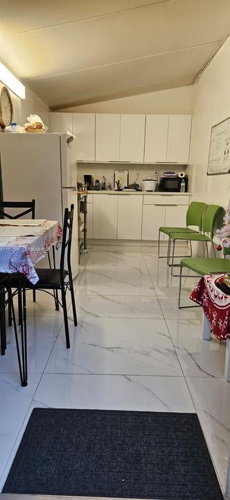 For Sale: $1,400,000 (5 beds, 2 baths, 2410 Square Feet)