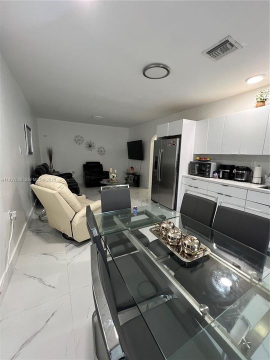 For Sale: $1,400,000 (5 beds, 2 baths, 2410 Square Feet)