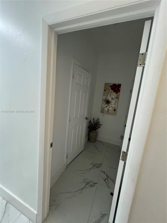 For Sale: $1,400,000 (5 beds, 2 baths, 2410 Square Feet)