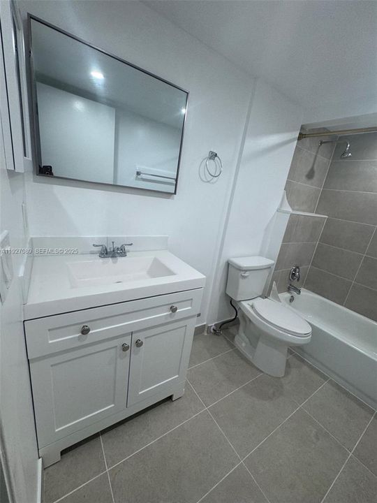 В аренду: $2,000 (1 спален, 1 ванн, 1030 Квадратных фут)