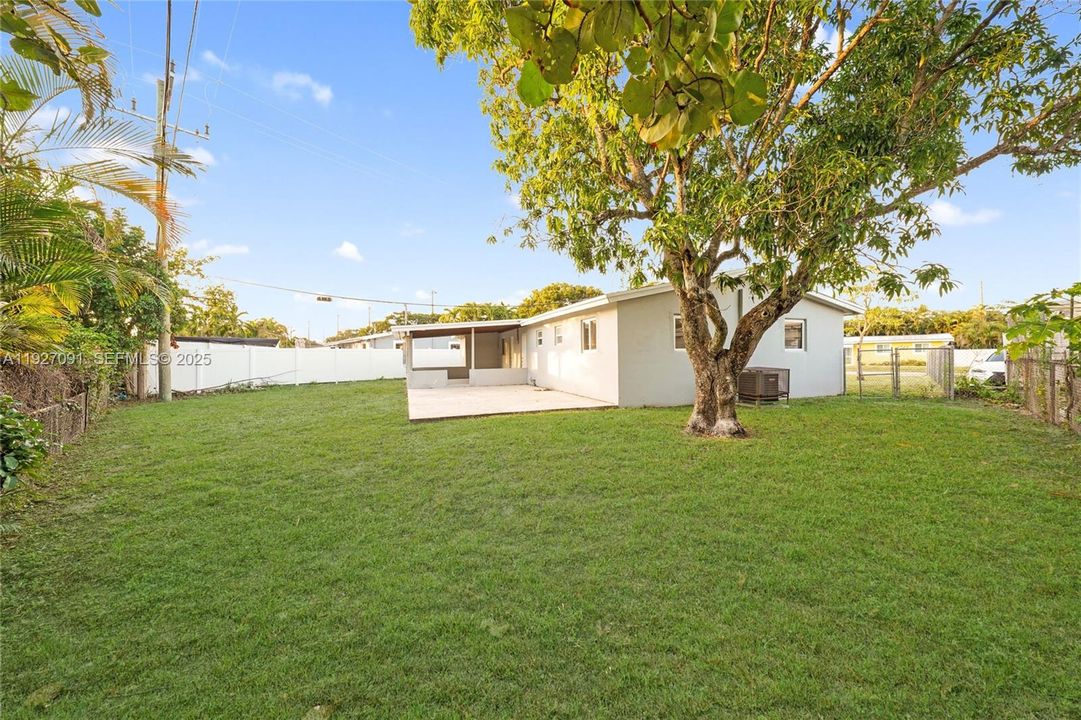 待售: $469,900 (3 贝兹, 2 浴室, 1176 平方英尺)