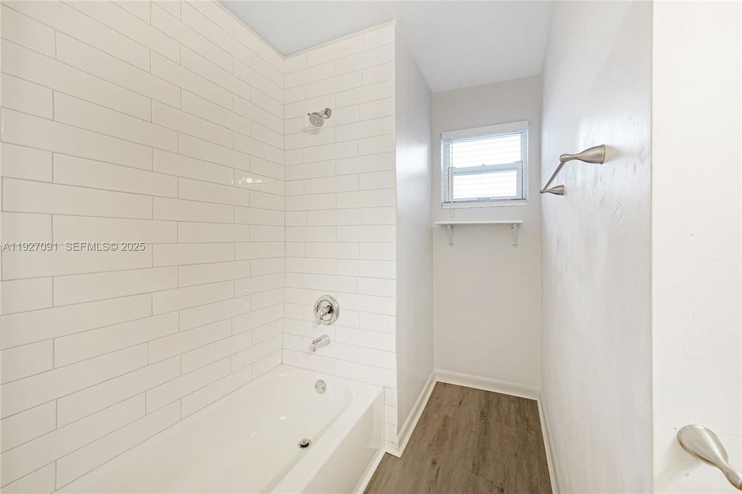 待售: $469,900 (3 贝兹, 2 浴室, 1176 平方英尺)