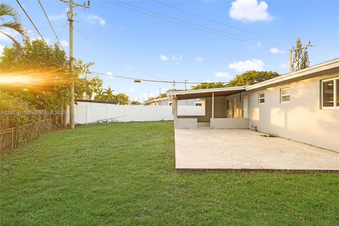 待售: $469,900 (3 贝兹, 2 浴室, 1176 平方英尺)