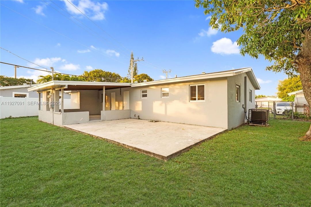 待售: $469,900 (3 贝兹, 2 浴室, 1176 平方英尺)