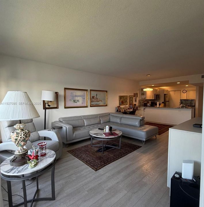 En Venta: $185,000 (1 camas, 1 baños, 852 Pies cuadrados)