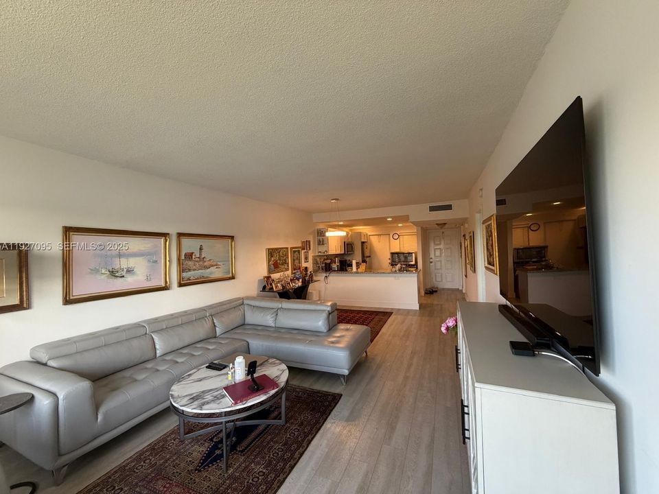 En Venta: $185,000 (1 camas, 1 baños, 852 Pies cuadrados)