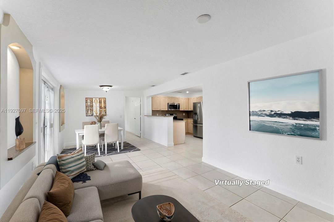 На продажу: $450,000 (3 спален, 2 ванн, 1360 Квадратных фут)