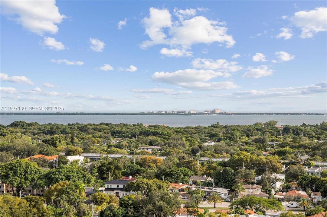 En Venta: $525,000 (2 camas, 2 baños, 1046 Pies cuadrados)