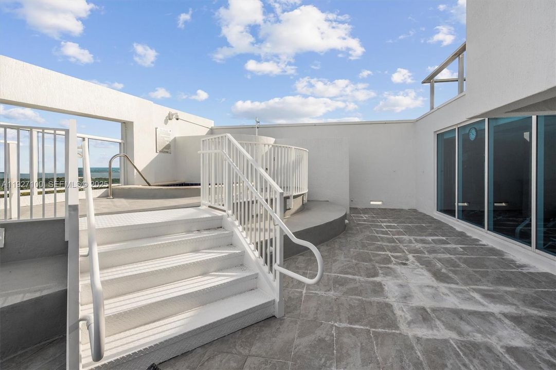 En Venta: $525,000 (2 camas, 2 baños, 1046 Pies cuadrados)