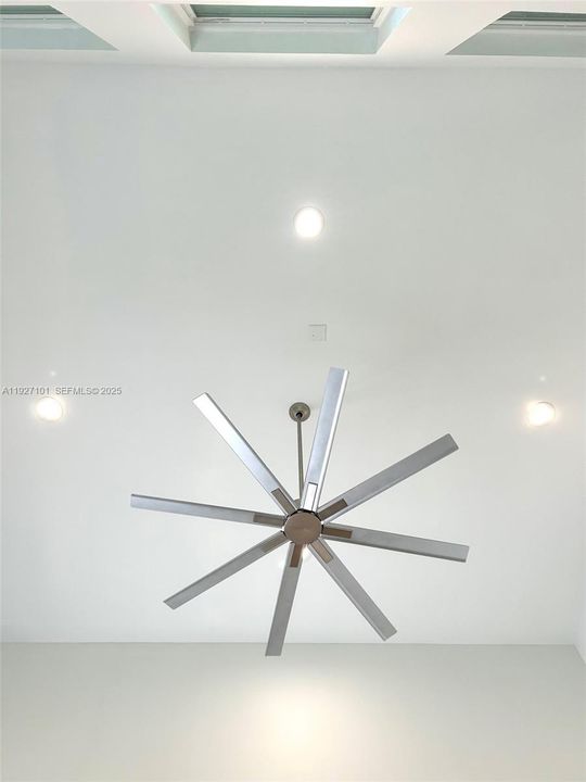 En Renta: $8,500 (4 camas, 3 baños, 2368 Pies cuadrados)