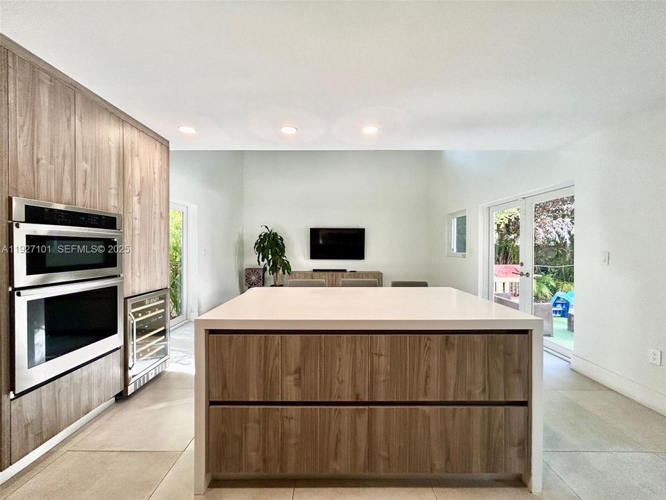 En Renta: $8,500 (4 camas, 3 baños, 2368 Pies cuadrados)