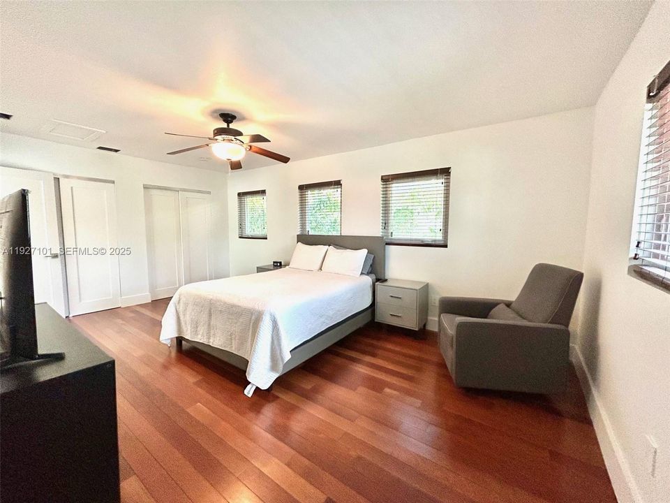 En Renta: $8,500 (4 camas, 3 baños, 2368 Pies cuadrados)