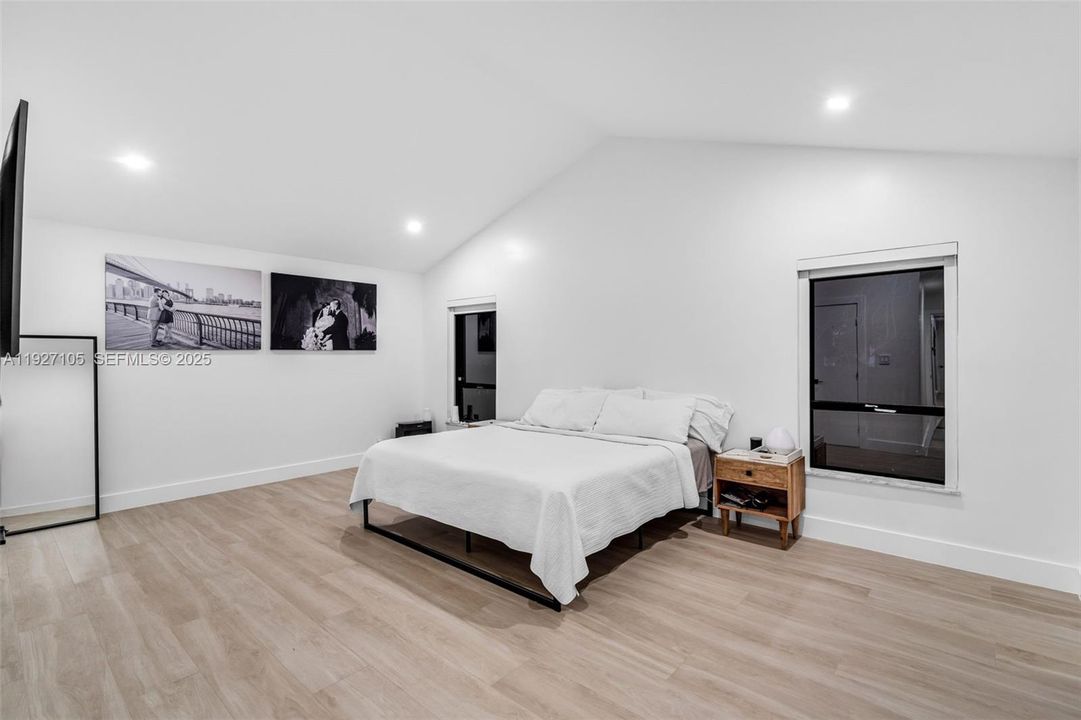 For Sale: $825,000 (4 beds, 3 baths, 2333 Square Feet)