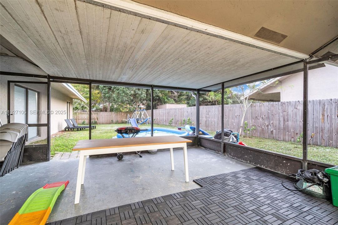 For Sale: $825,000 (4 beds, 3 baths, 2333 Square Feet)