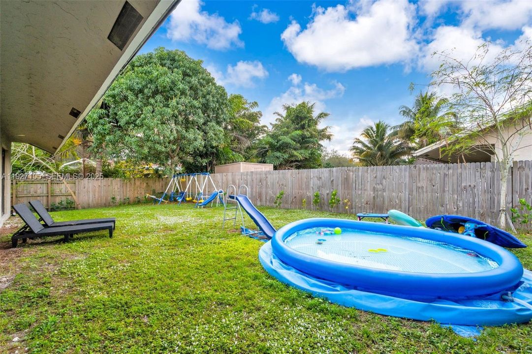 For Sale: $825,000 (4 beds, 3 baths, 2333 Square Feet)